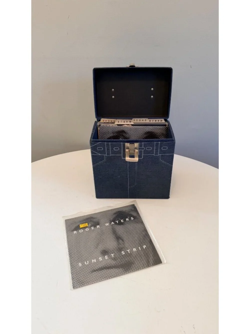 Vintage Lebo Blue 45 RPM Vinyl Record Storage Box With Metal Latch & Handle